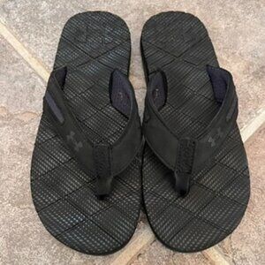 Under Armour boys sandals size 4Y, new condition, black